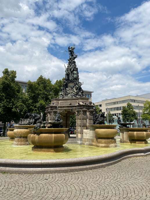 Einem Ort wurde ein Foto hinzugefügt