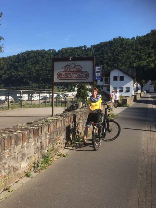 Einem Ort wurde ein Foto hinzugefügt