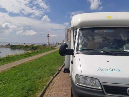 Einem Ort wurde ein Foto hinzugefügt