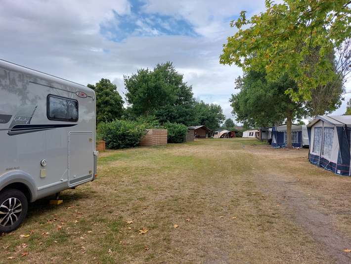 Camping LEEF! 