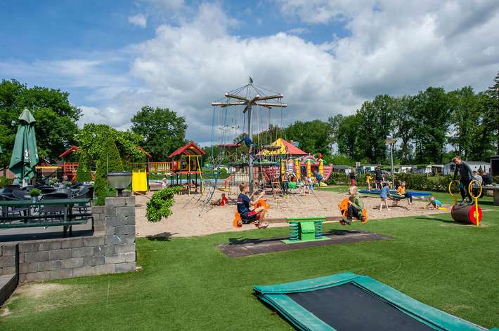Camperplaatsen bij camping Goorzicht