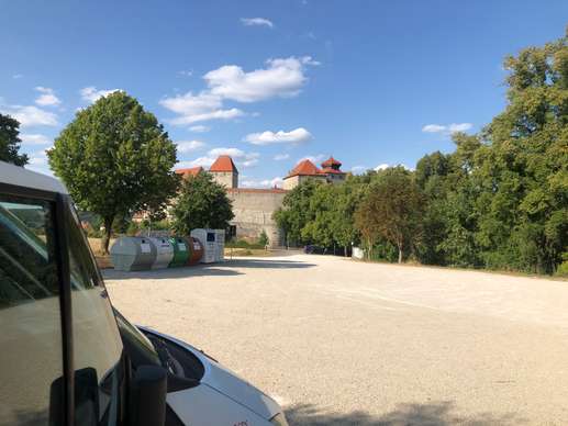 Einem Ort wurde ein Foto hinzugefügt