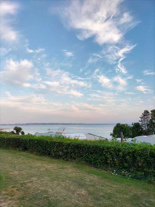 Einem Ort wurde ein Foto hinzugefügt