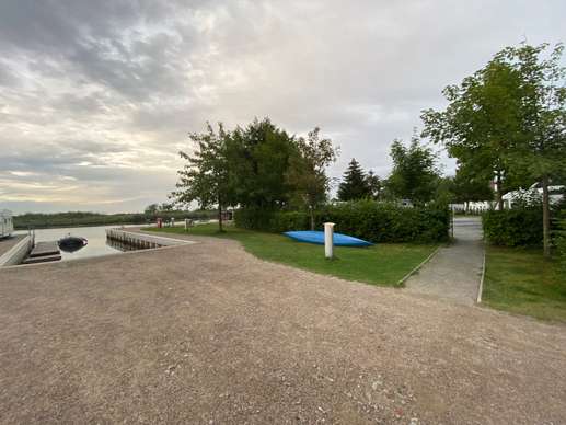 Added a photo to a location