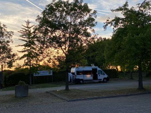 Einem Ort wurde ein Foto hinzugefügt