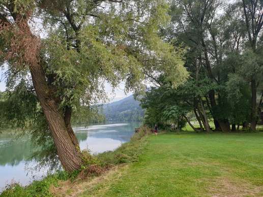 Einem Ort wurde ein Foto hinzugefügt