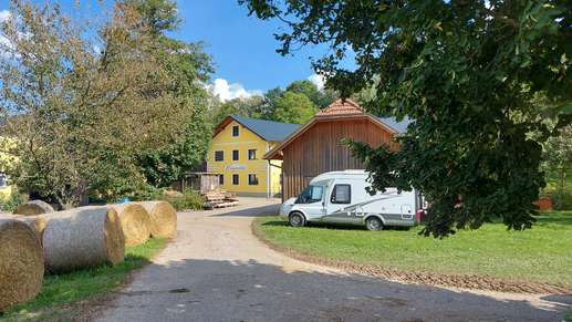 Einem Ort wurde ein Foto hinzugefügt