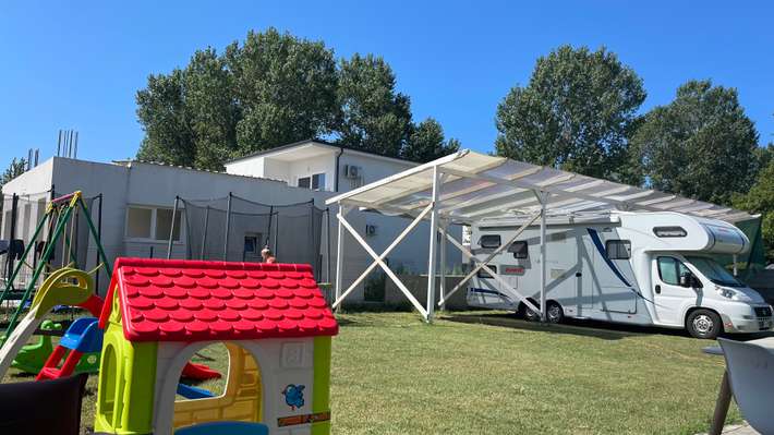 Alavana camper parking