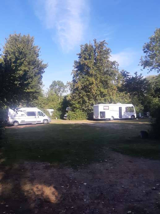 Einem Ort wurde ein Foto hinzugefügt