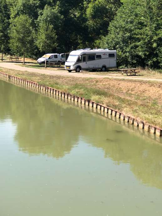Een foto toegevoegd aan een locatie