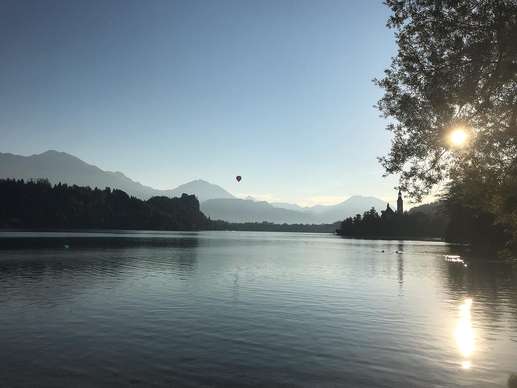Einem Ort wurde ein Foto hinzugefügt