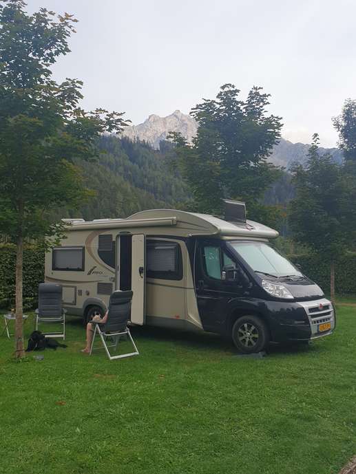 Einem Ort wurde ein Foto hinzugefügt