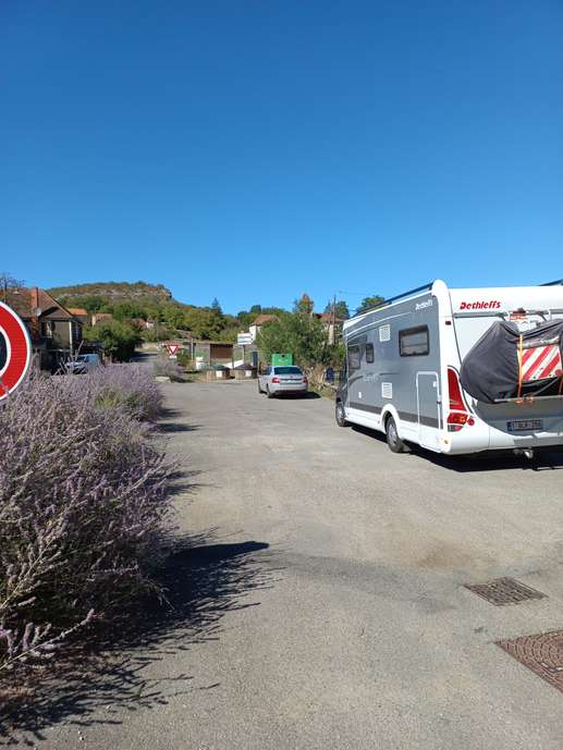 Einem Ort wurde ein Foto hinzugefügt