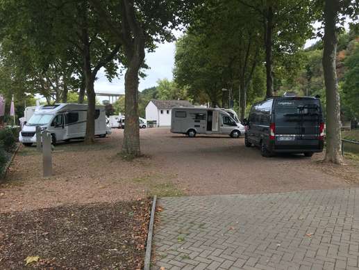 Einem Ort wurde ein Foto hinzugefügt