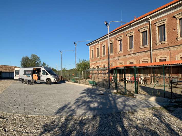 Area Sosta Camper Salabue