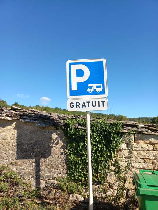 Einem Ort wurde ein Foto hinzugefügt