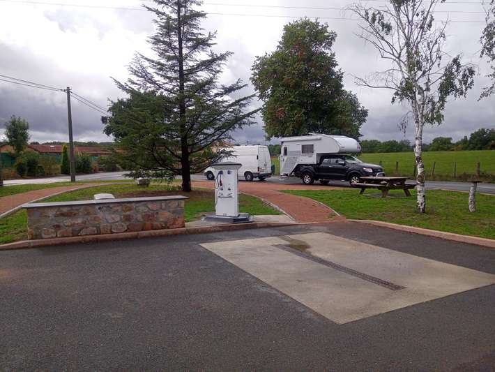 Aire de camping car Parigny