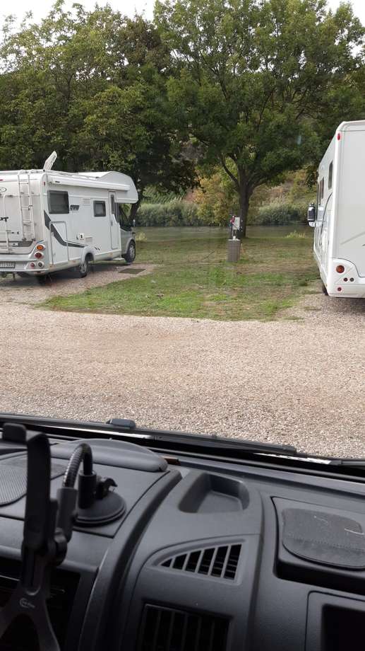 Einem Ort wurde ein Foto hinzugefügt