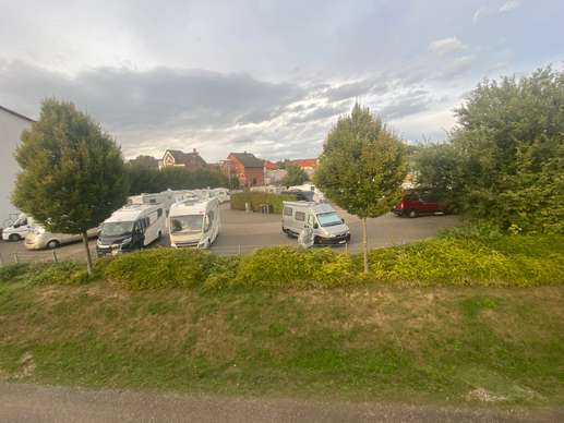 Einem Ort wurde ein Foto hinzugefügt