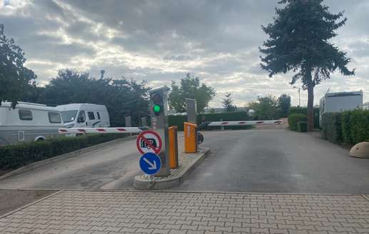 Einem Ort wurde ein Foto hinzugefügt