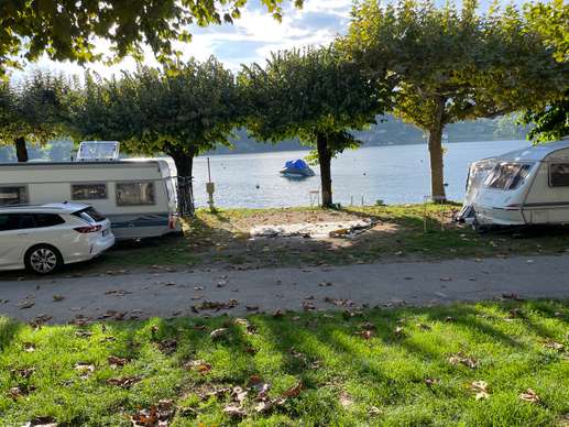 Einem Ort wurde ein Foto hinzugefügt