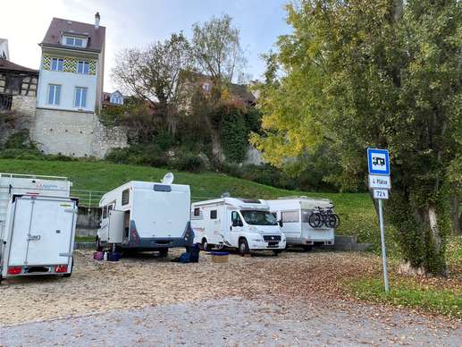 Einem Ort wurde ein Foto hinzugefügt
