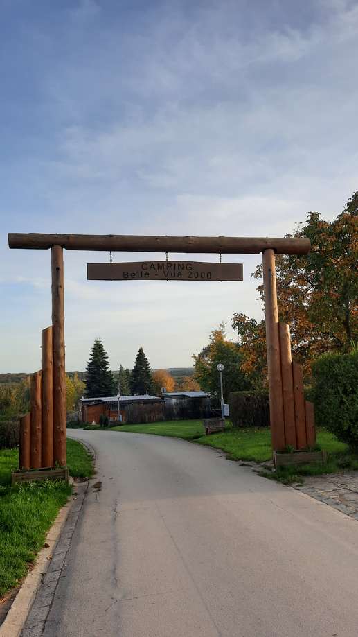 Einem Ort wurde ein Foto hinzugefügt