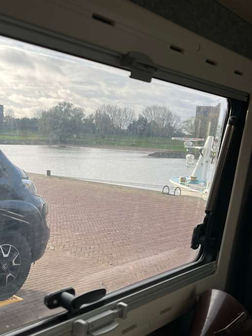 Einem Ort wurde ein Foto hinzugefügt
