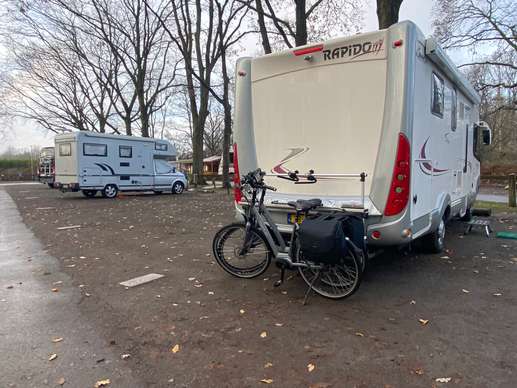Einem Ort wurde ein Foto hinzugefügt