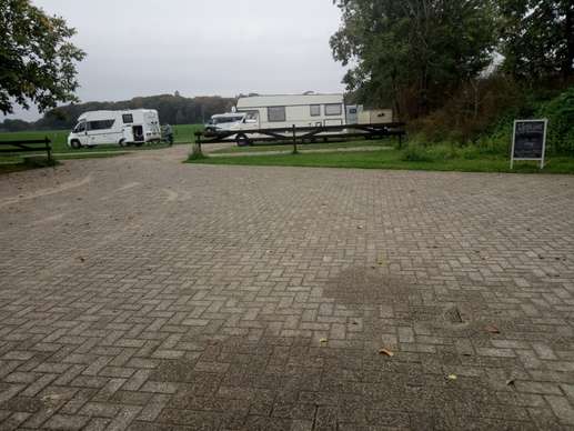 Einem Ort wurde ein Foto hinzugefügt
