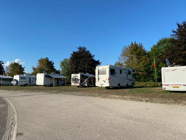 Camping Car Park Charmes