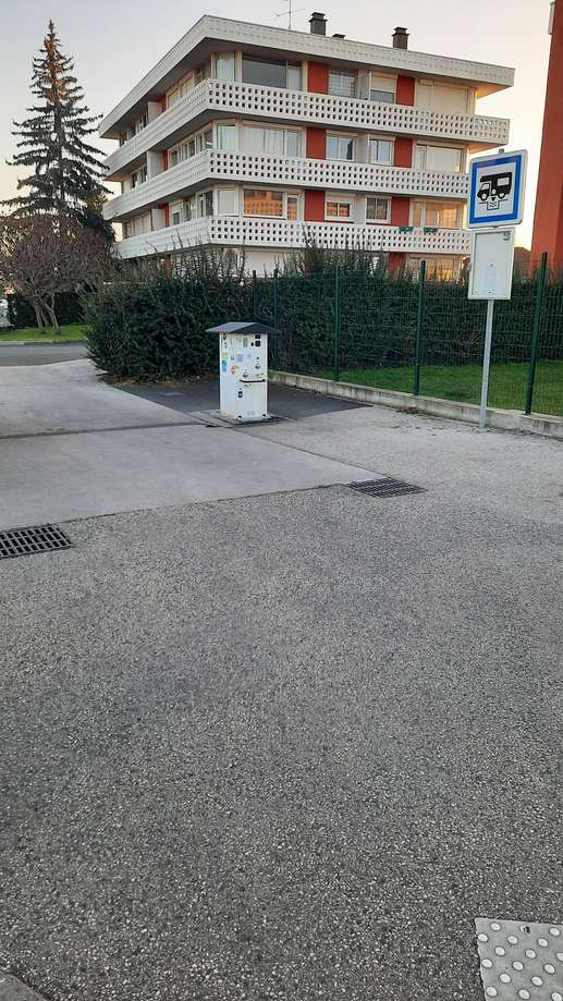 Einem Ort wurde ein Foto hinzugefügt