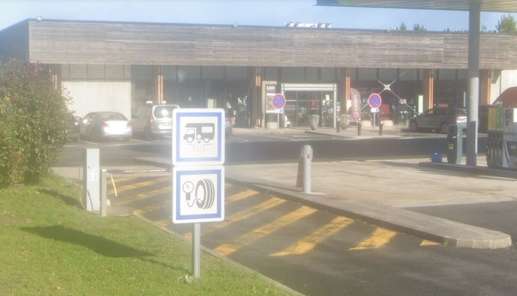 Einem Ort wurde ein Foto hinzugefügt