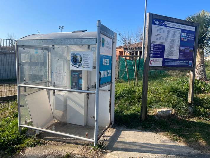 Aire de Camping Car - Villeneuve lès Maguelone