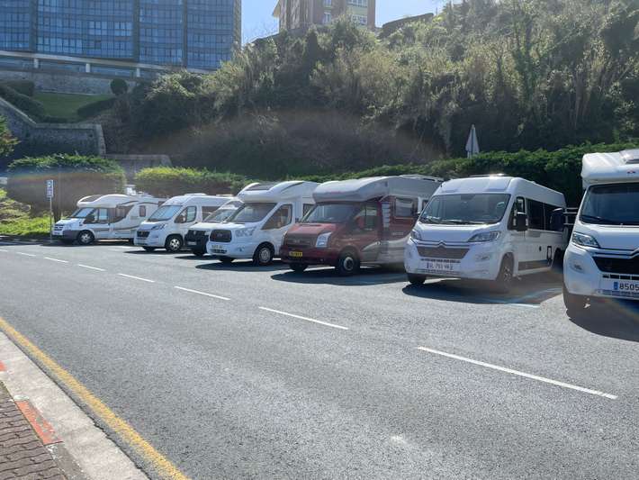 Parking Gaztetape Beach