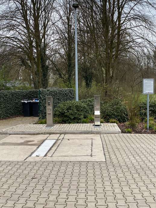 Einem Ort wurde ein Foto hinzugefügt