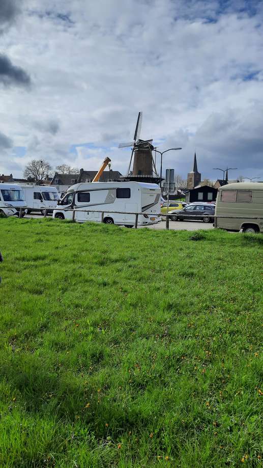 Einem Ort wurde ein Foto hinzugefügt