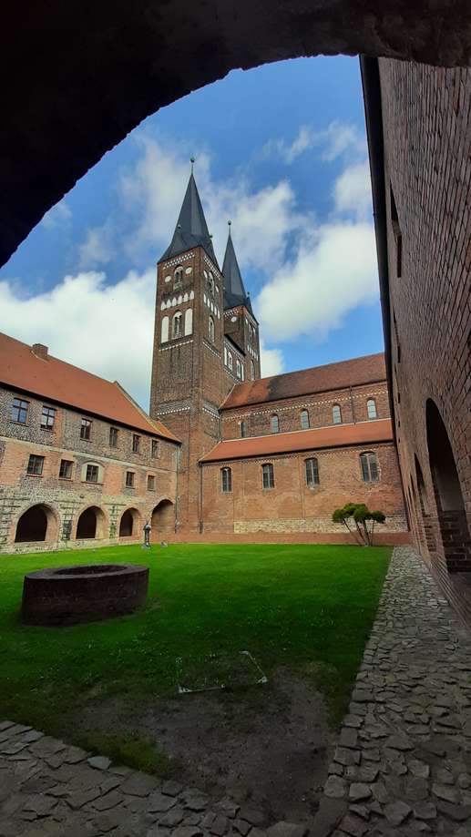 Einem Ort wurde ein Foto hinzugefügt