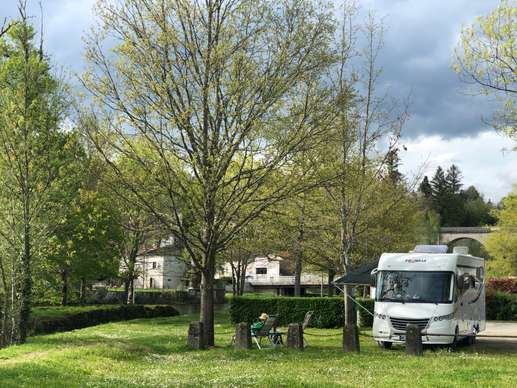 Einem Ort wurde ein Foto hinzugefügt