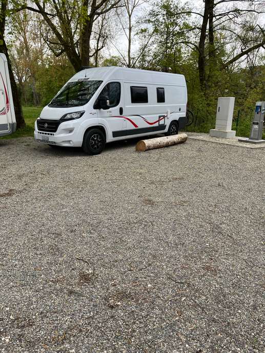 Einem Ort wurde ein Foto hinzugefügt