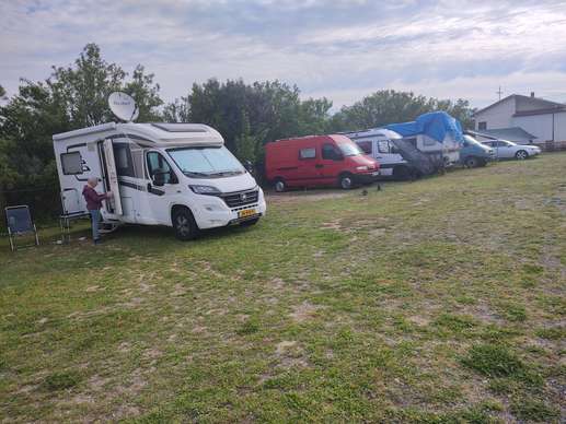 Einem Ort wurde ein Foto hinzugefügt