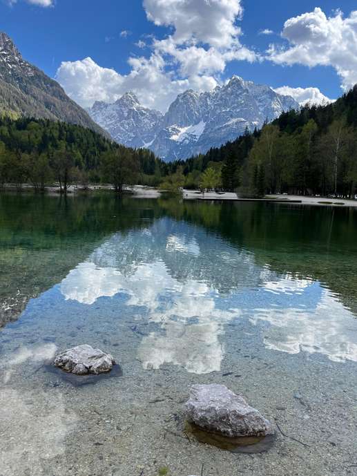 Einem Ort wurde ein Foto hinzugefügt