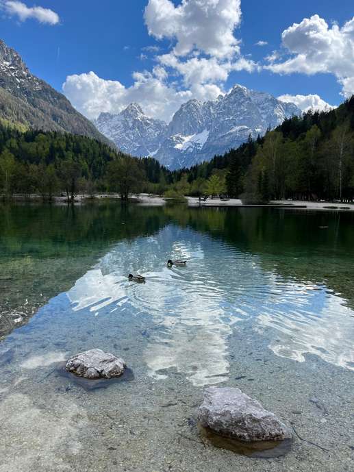 Einem Ort wurde ein Foto hinzugefügt