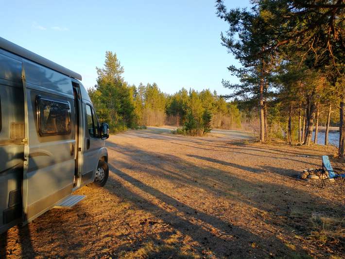 Natur Rasteplass bij de Folla-rivier.