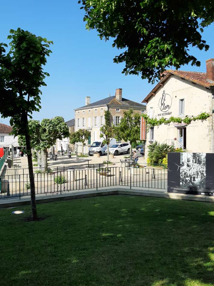Camping de Mon Village de Mouilleron Saint-Germain