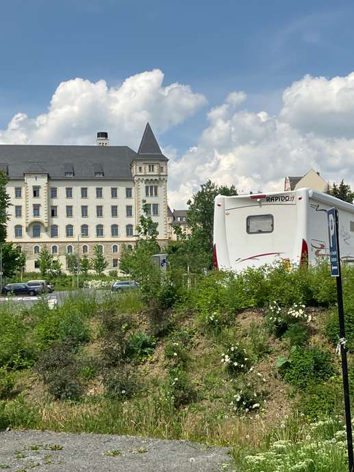 Einem Ort wurde ein Foto hinzugefügt