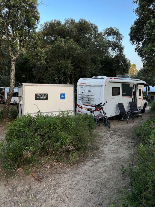 Einem Ort wurde ein Foto hinzugefügt