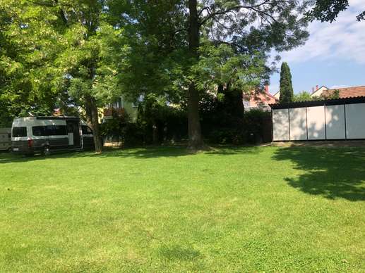 Added a photo to a location