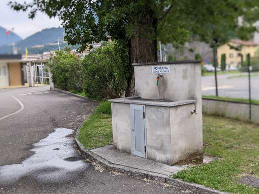 Einem Ort wurde ein Foto hinzugefügt