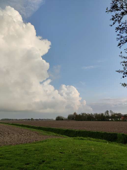 Einem Ort wurde ein Foto hinzugefügt